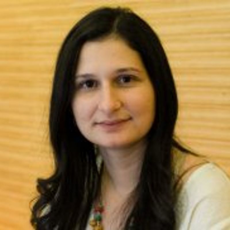 Karina Dias profile picture