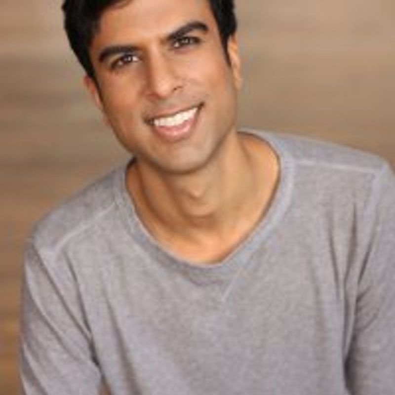 Soman Chainani  profile picture
