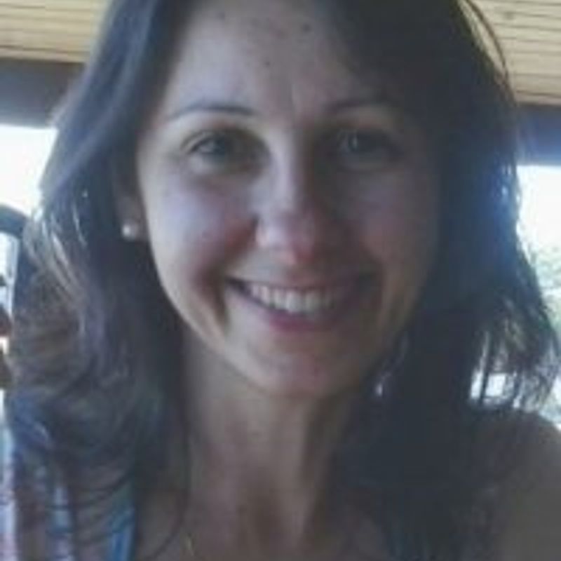Luciana Chaves profile picture