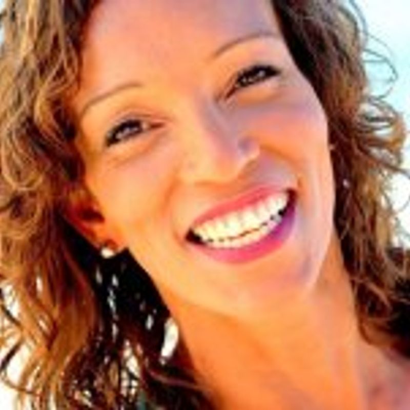 Marla de Queiroz profile picture