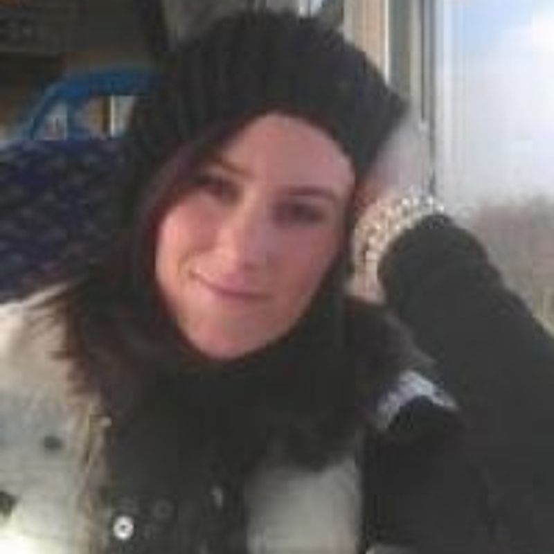 Ellie R. Hunter profile picture