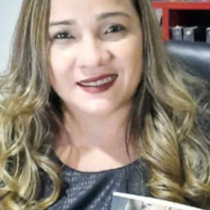 Lani Queiroz profile picture