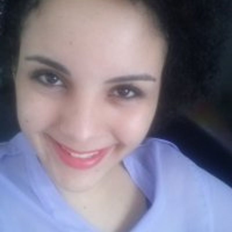 Amanda de Barros profile picture