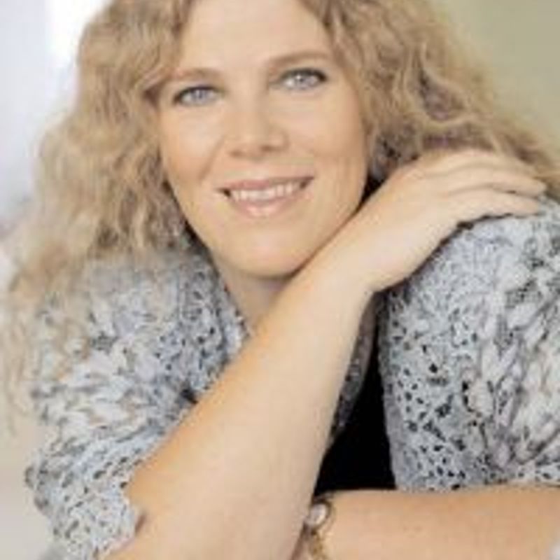 Lene Kaaberbøl profile picture