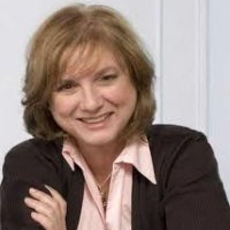 Jennifer Crusie profile picture