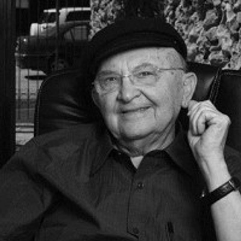 Aharon Appelfeld profile picture