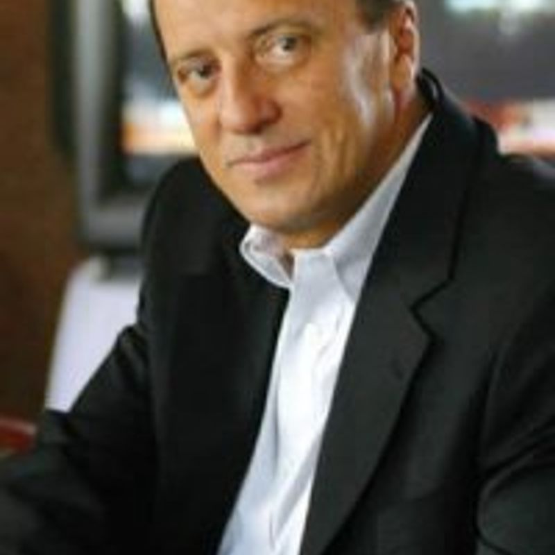 César Souza profile picture
