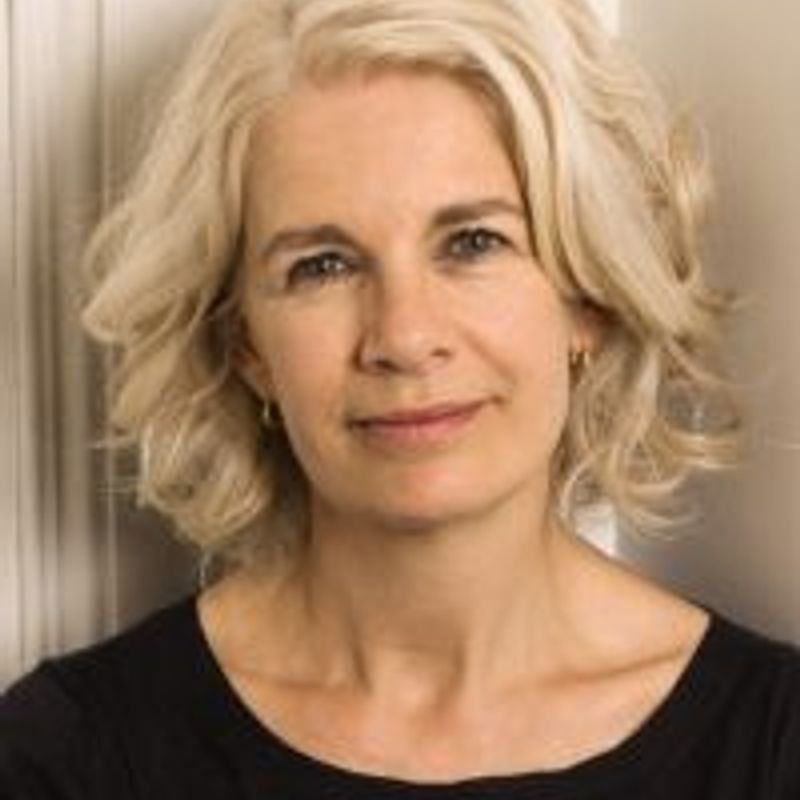 Renée Knight profile picture