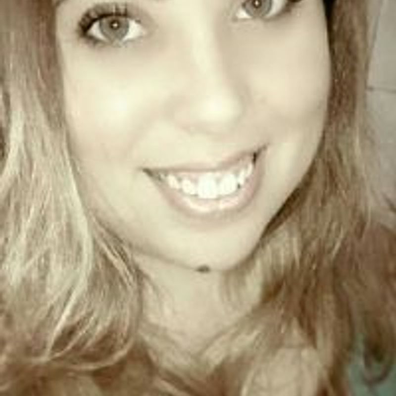 Paula Oliveira profile picture