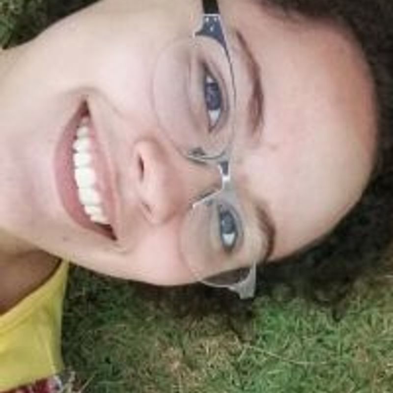 Miya Hortenciano profile picture