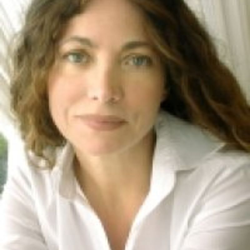 Ángela Becerra  profile picture