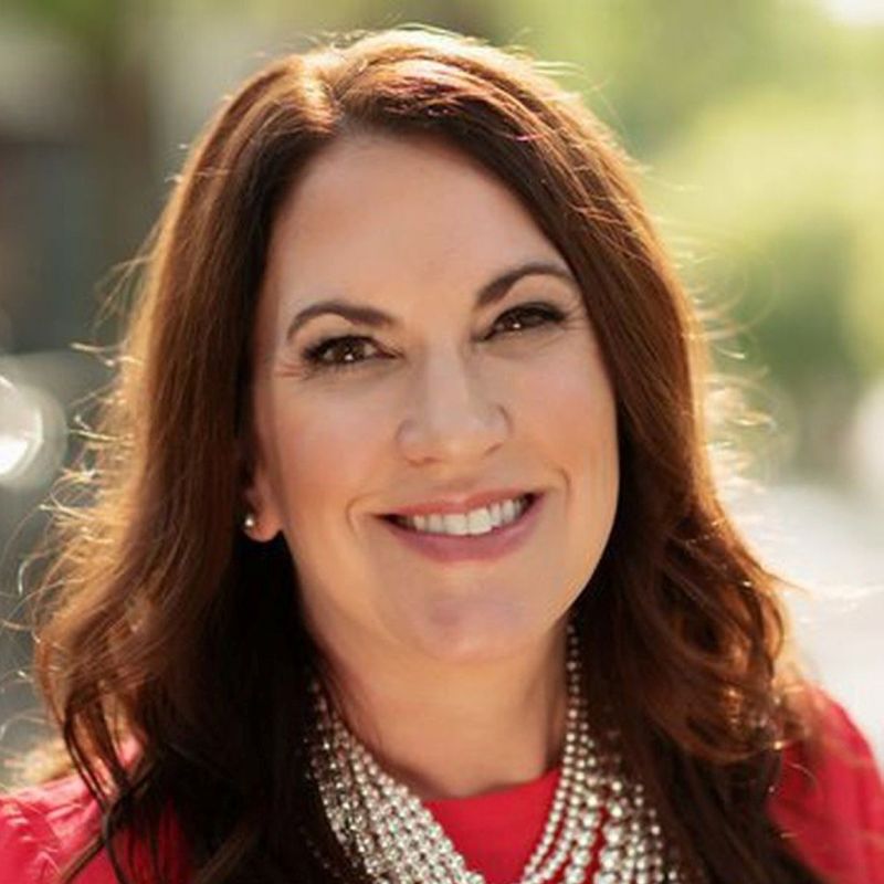 Tracey Garvis Graves profile picture