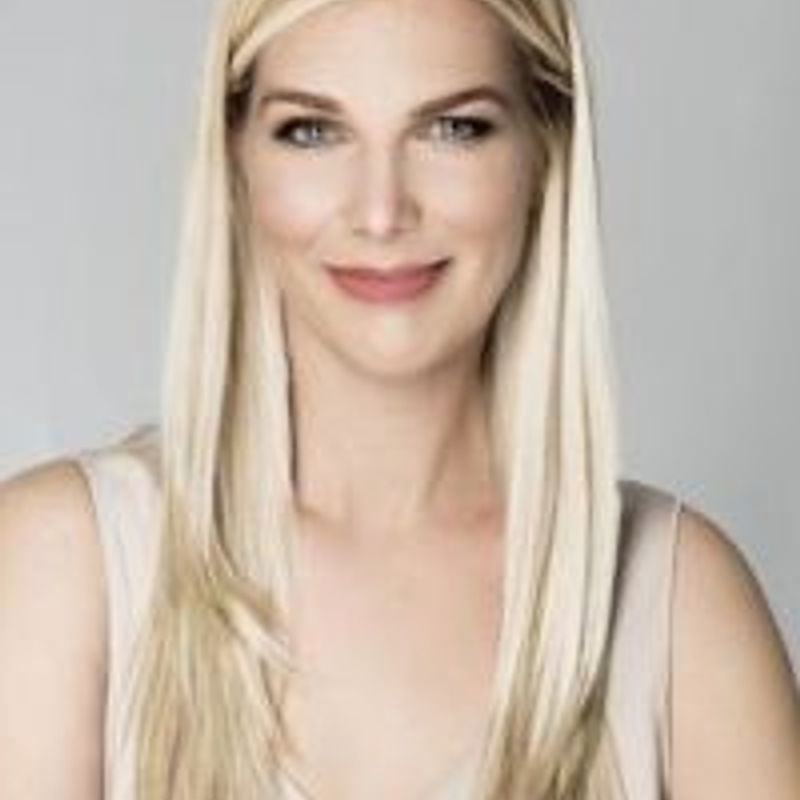 Laura Lynne Jackson profile picture