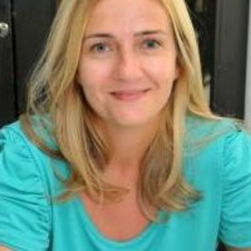 Martha Mendonça profile picture