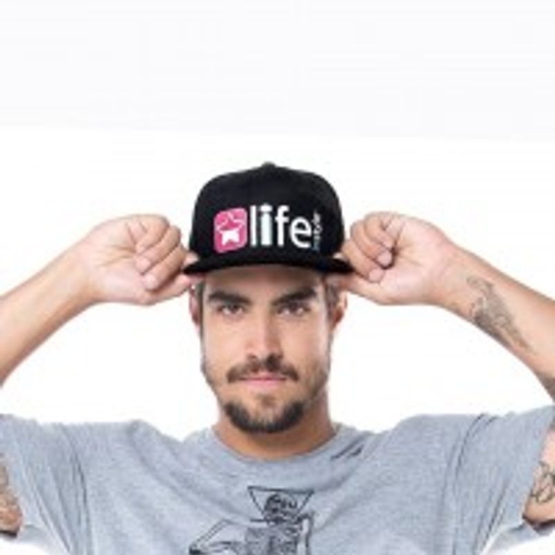 Caio de Castro Castanheira profile picture