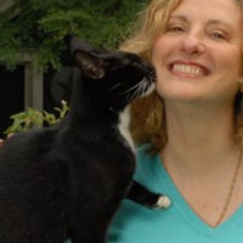 Maxine Paetro profile picture