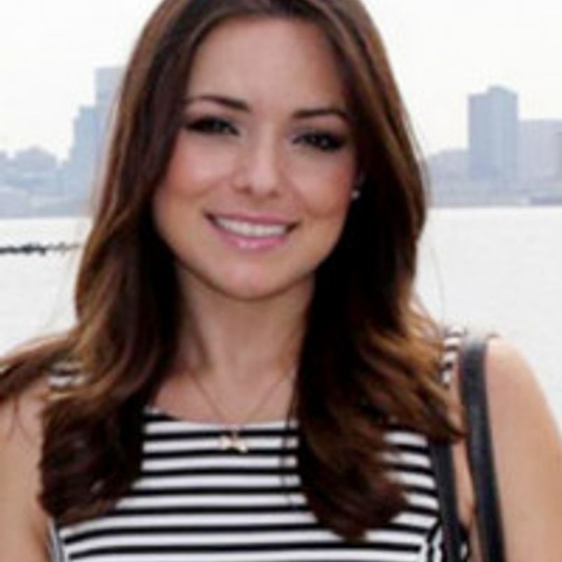 Flávia Calina profile picture