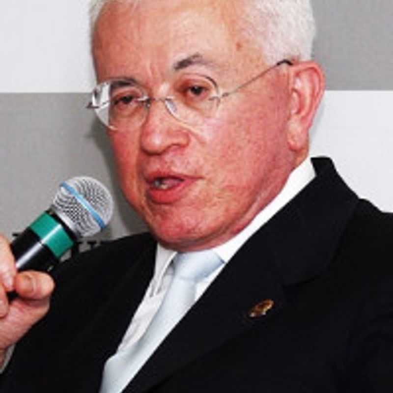 Roberto Mangabeira Unger profile picture