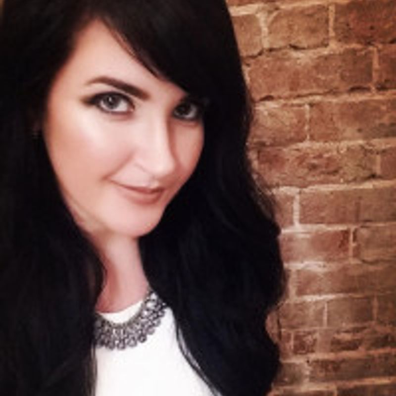 Kerri Maniscalco profile picture