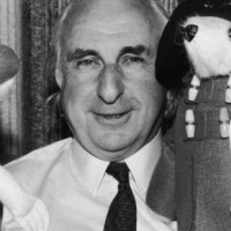  Michael Bond  profile picture