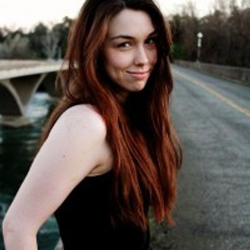Tess Sharpe profile picture