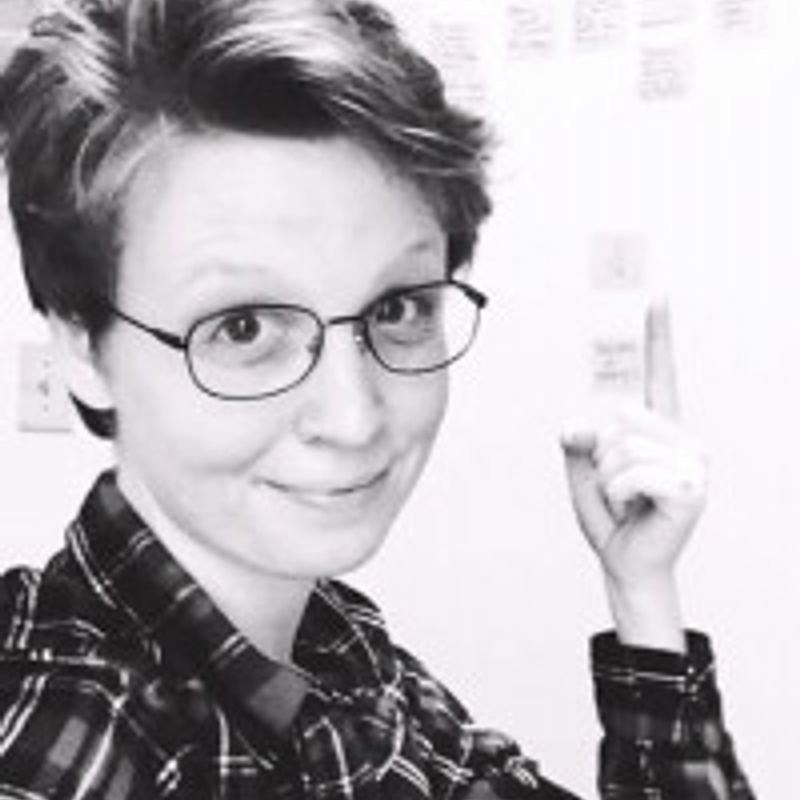 Molly Booth profile picture
