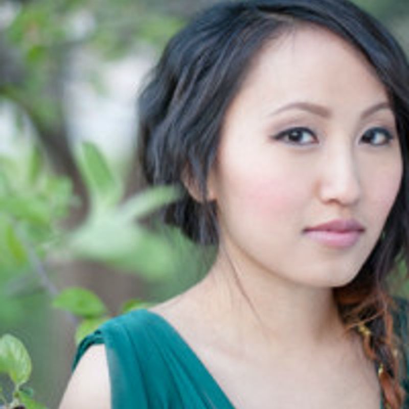 Lori M. Lee profile picture