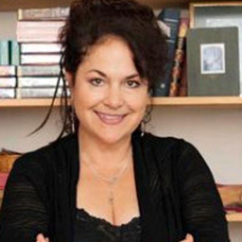 Juliet Blackwell profile picture