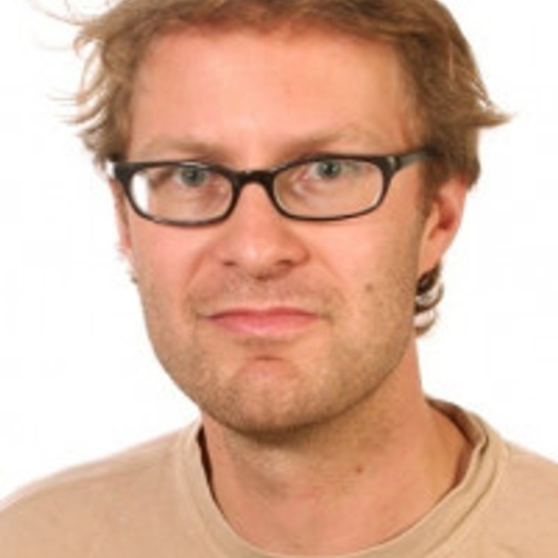 Luke Harding profile picture