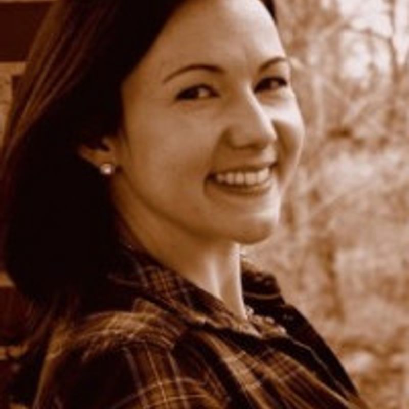Ashley Hope Pérez profile picture