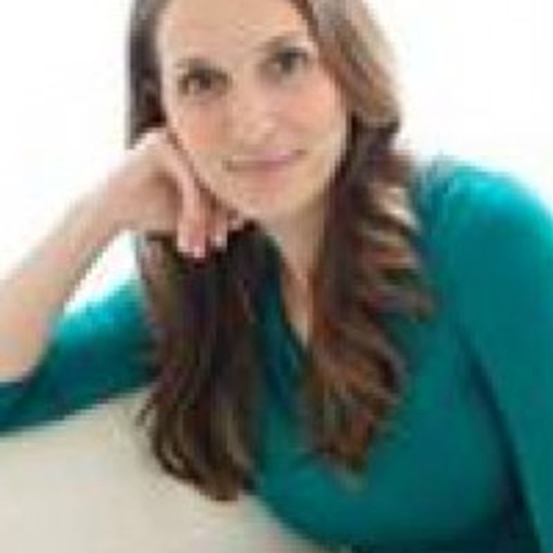 Julia Walton profile picture