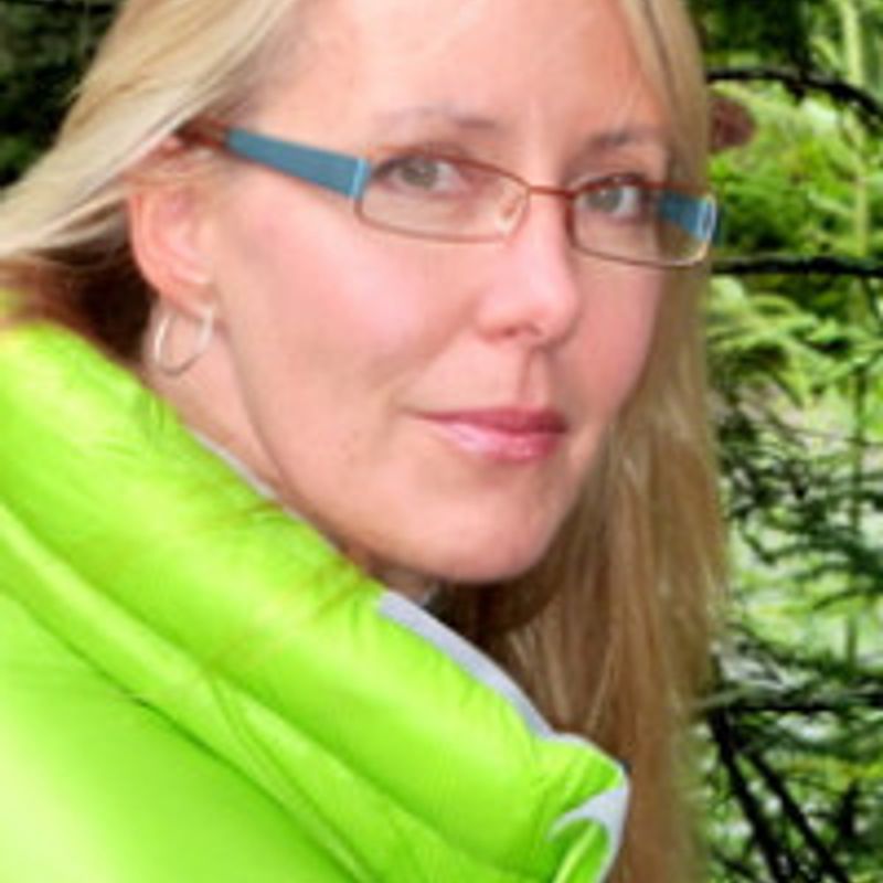 Loreth Anne White profile picture