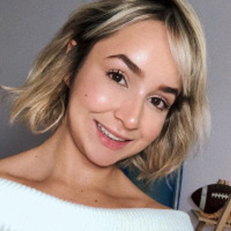 Fabíola Melo profile picture