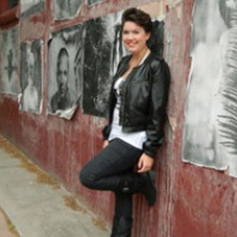 Molly E. Lee profile picture