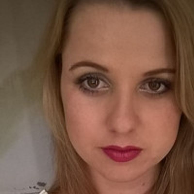 Thais Mariane Stenico profile picture