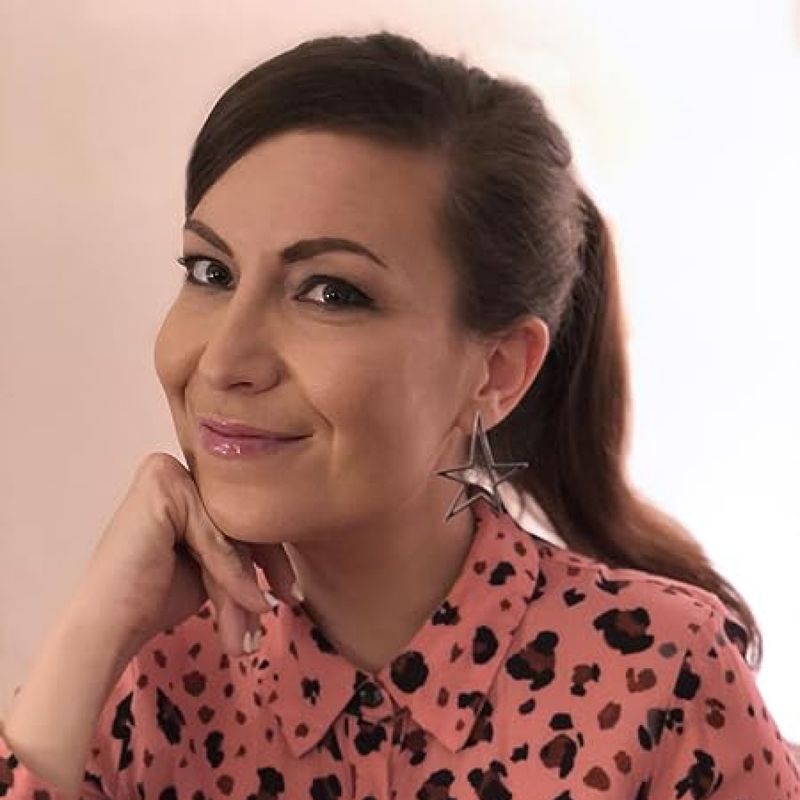 Helly Acton profile picture