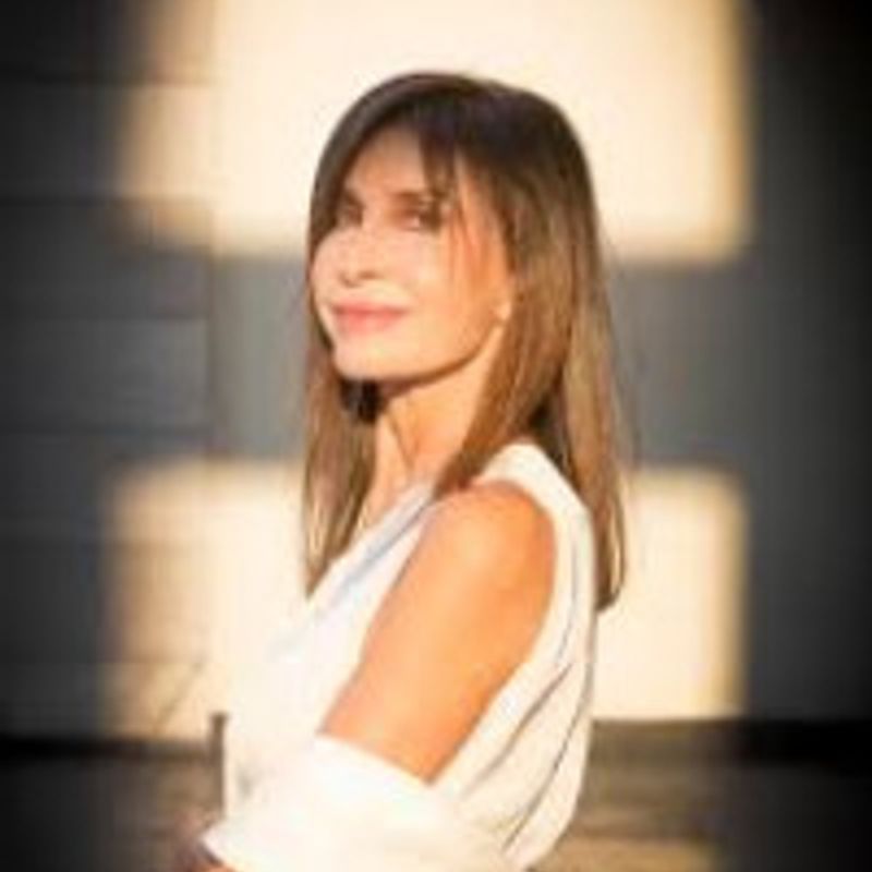 Carla Guelfenbein profile picture