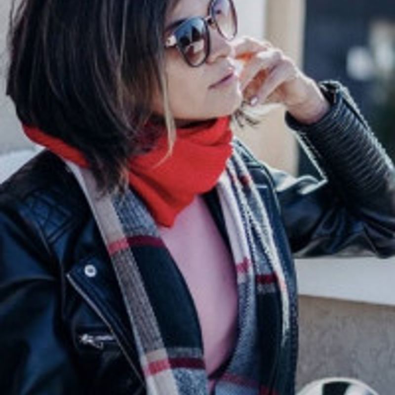 Vanessa Tavares profile picture