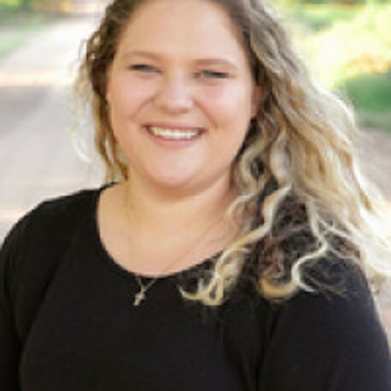 Kelsie Stelting profile picture