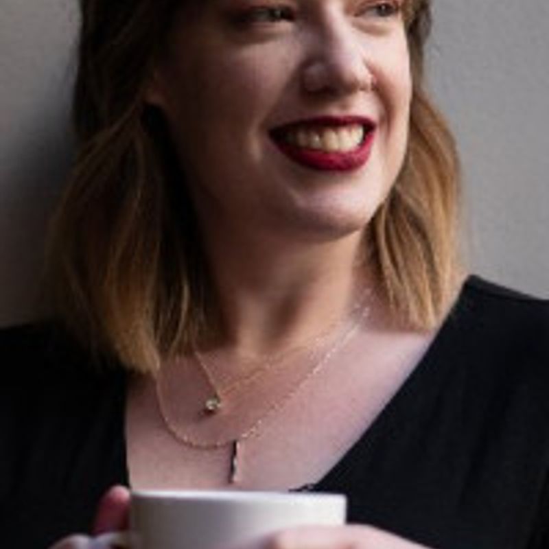 Iris Morland profile picture