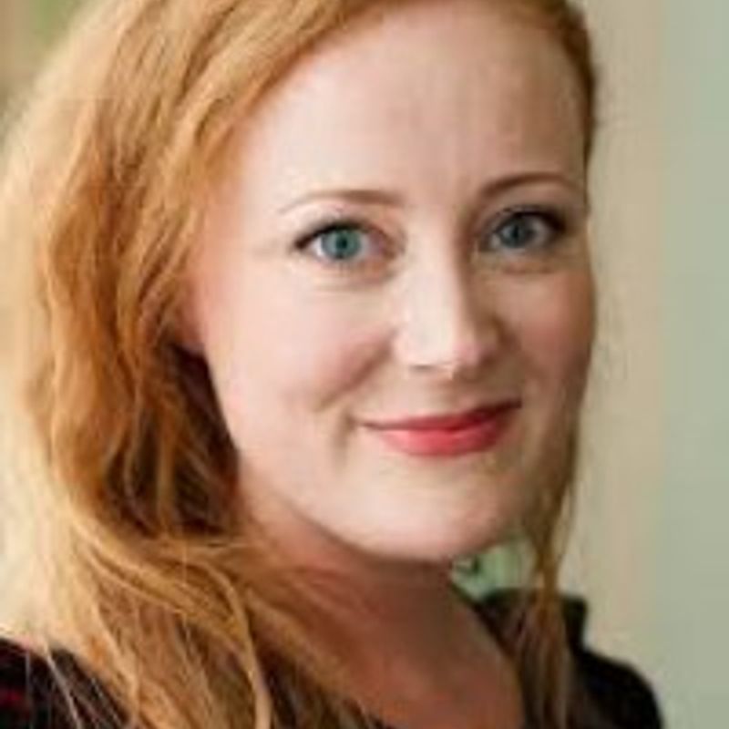  Emma Jane Unsworth  profile picture