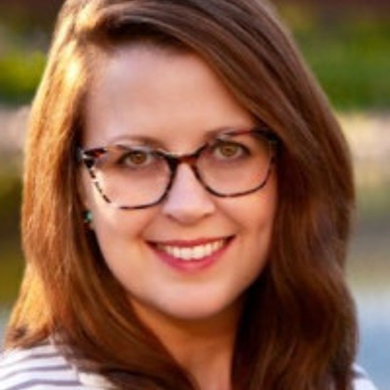 Angie Hockman profile picture