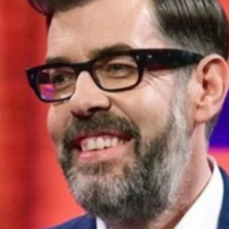  Richard Osman  profile picture