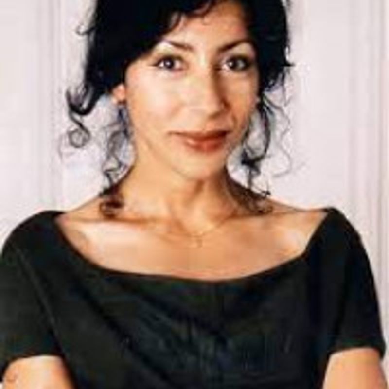  Yasmina Reza  profile picture