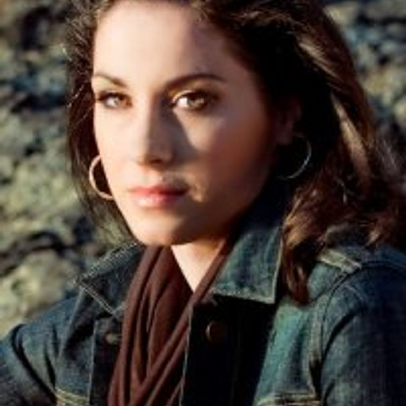 Chevy Stevens profile picture