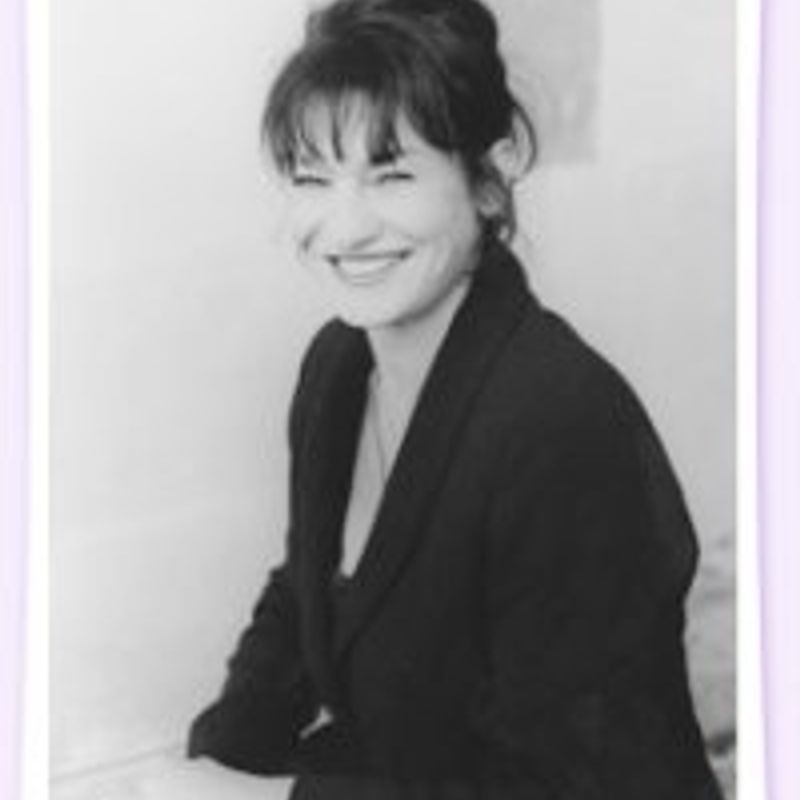 Louise Rennison profile picture