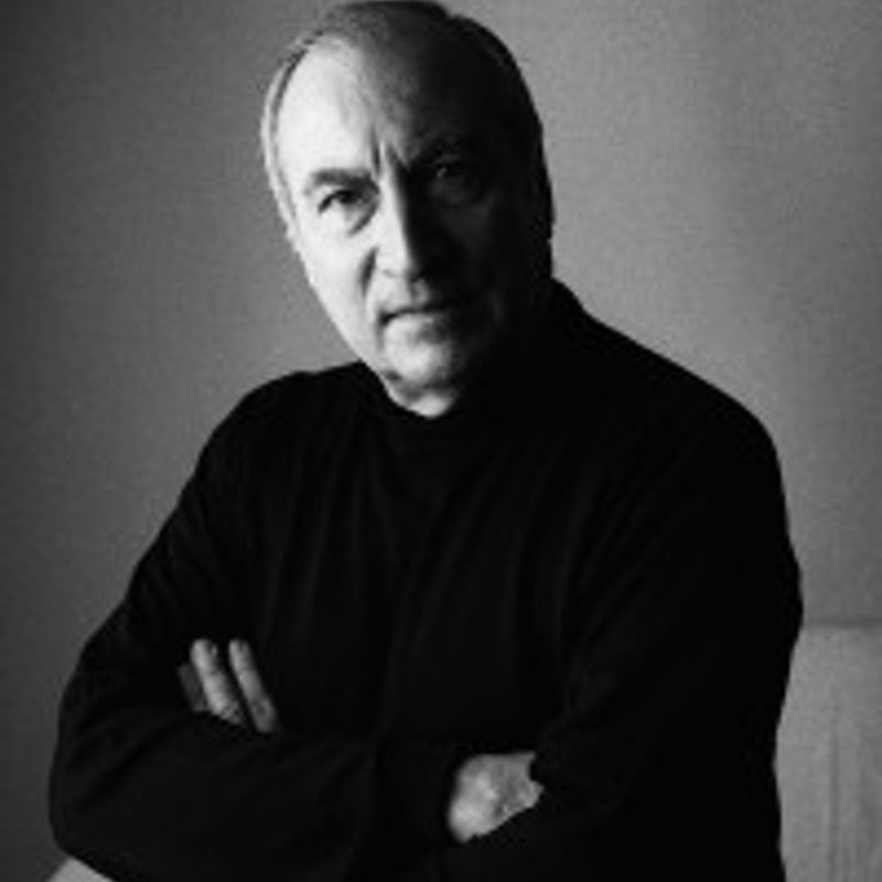 Tomás Eloy Martínez profile picture