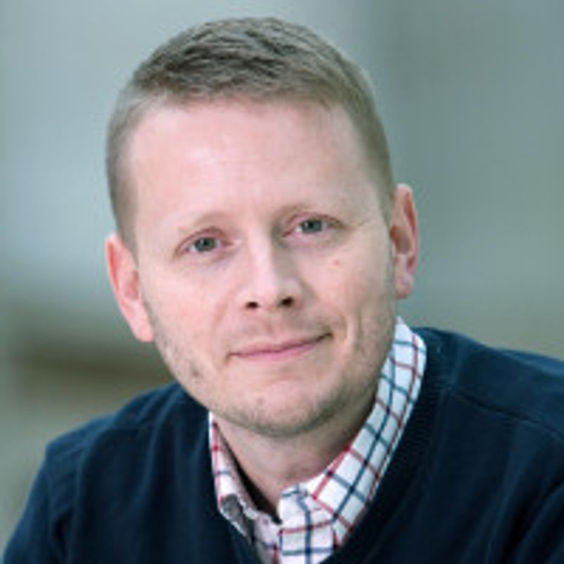 Patrick Ness profile picture
