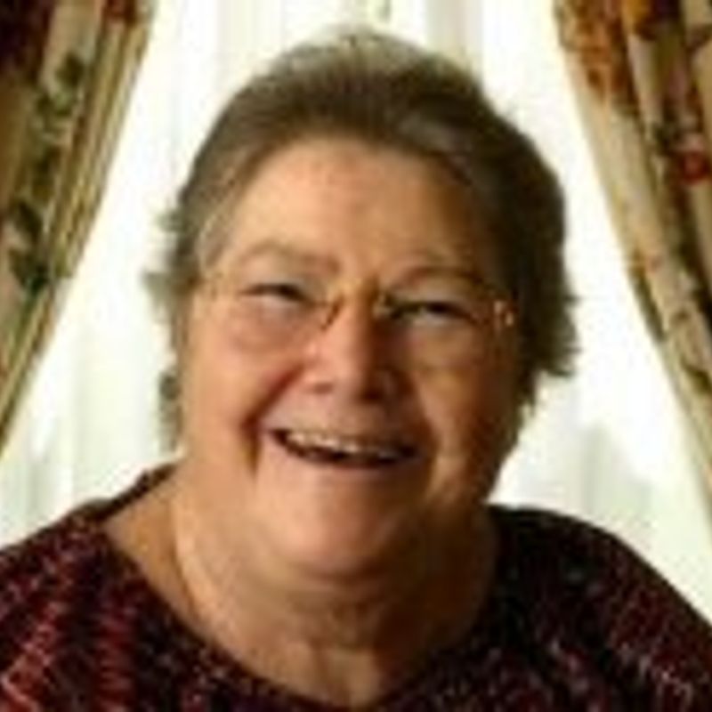 Collen Mccullough profile picture