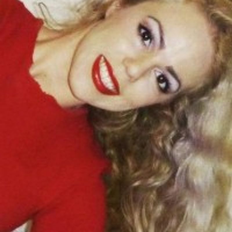 Mirella Ferraz profile picture